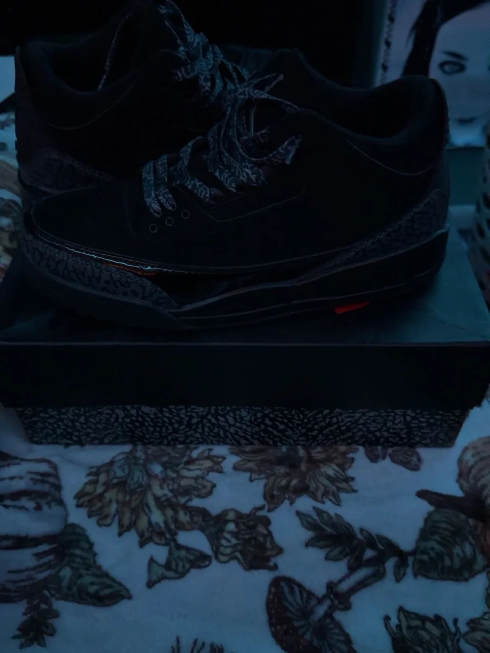 Jordan 3 Retro Men’s Sneakers — Black with Grey Elephant Print